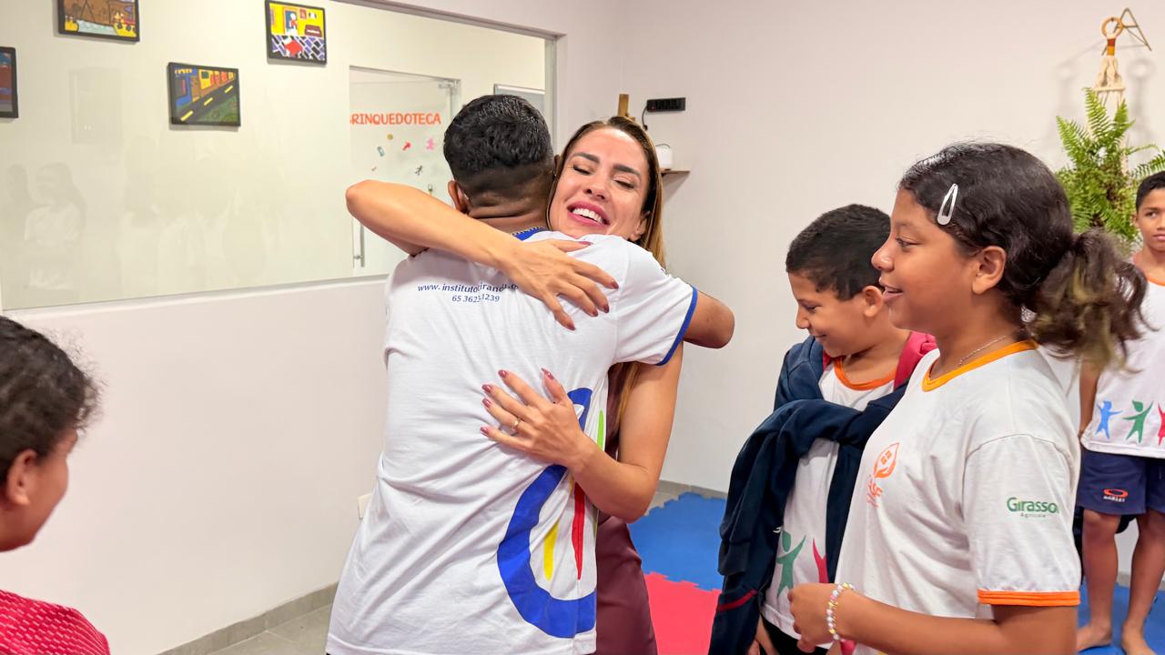 Momento de acolhimento na Casa do Adolescente
